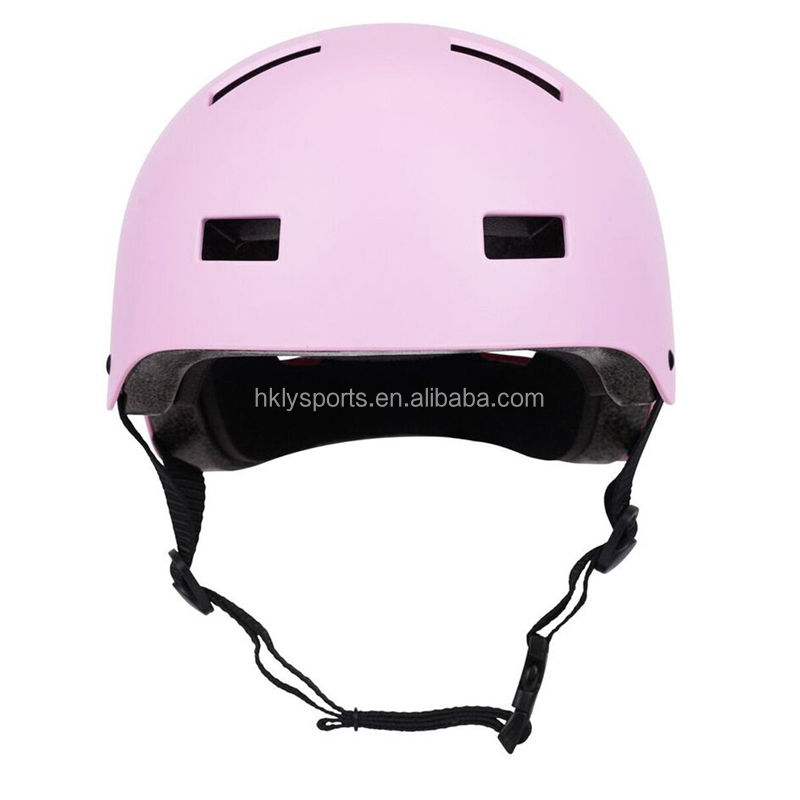 Casques de patins à roulettes OEM respirants pour femmes classiques de style européen à vendre