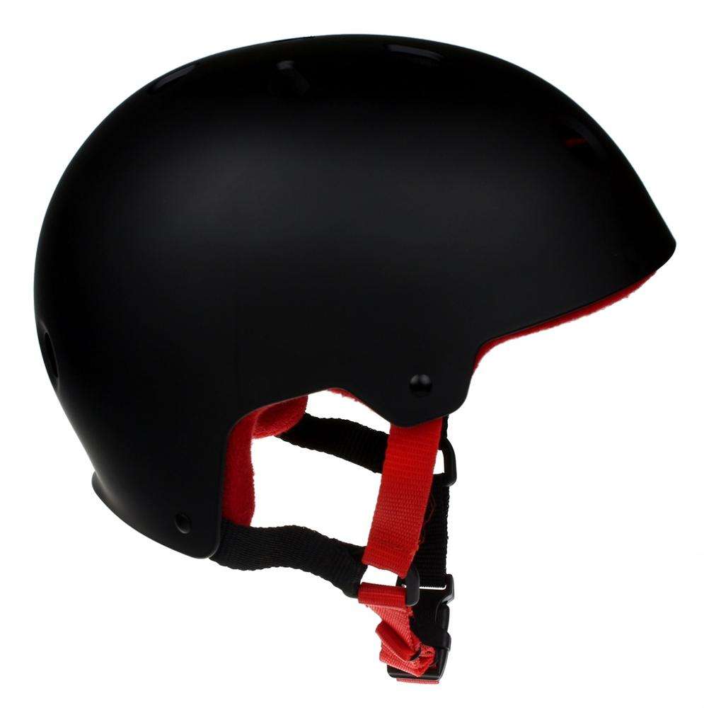 Conception de casque de skate noir classique avec casque de skateboard doublure anti-transpiration