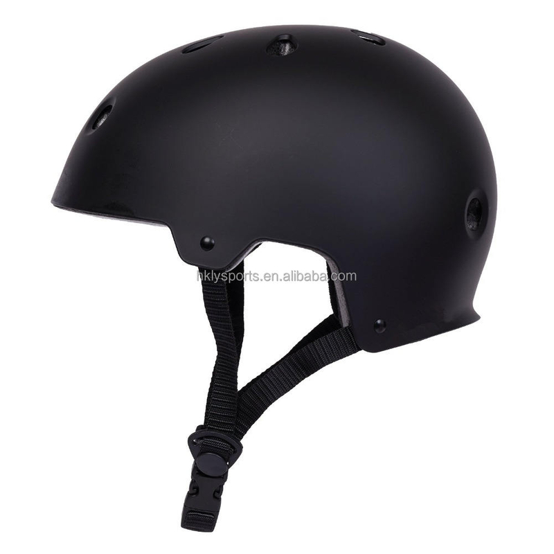 Casque de skate classique en gros casque de skateboard ABS coloré pour enfants