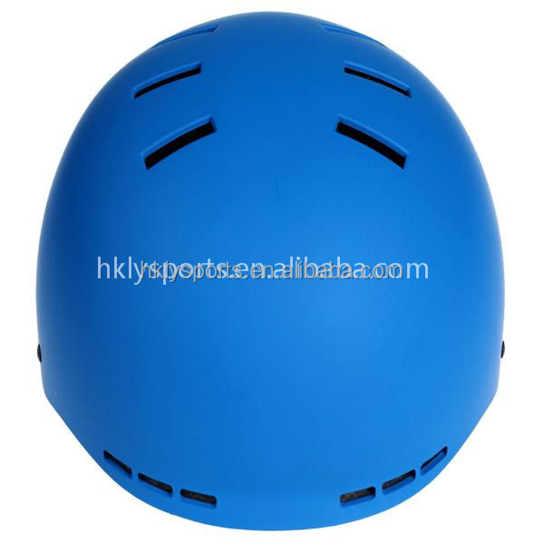 Casque de protection pour adultes à utiliser pour le skateboard