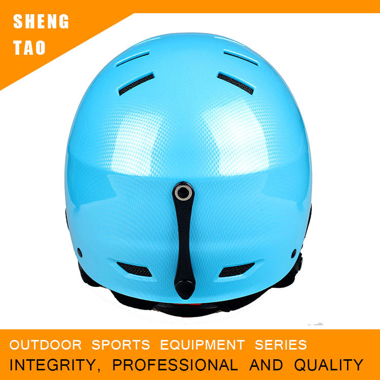 Casque de ski à la mode