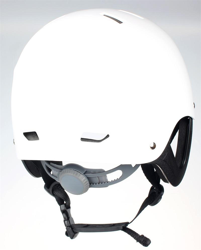 Casque de sports nautiques pour kayak, canoë, wakeboard